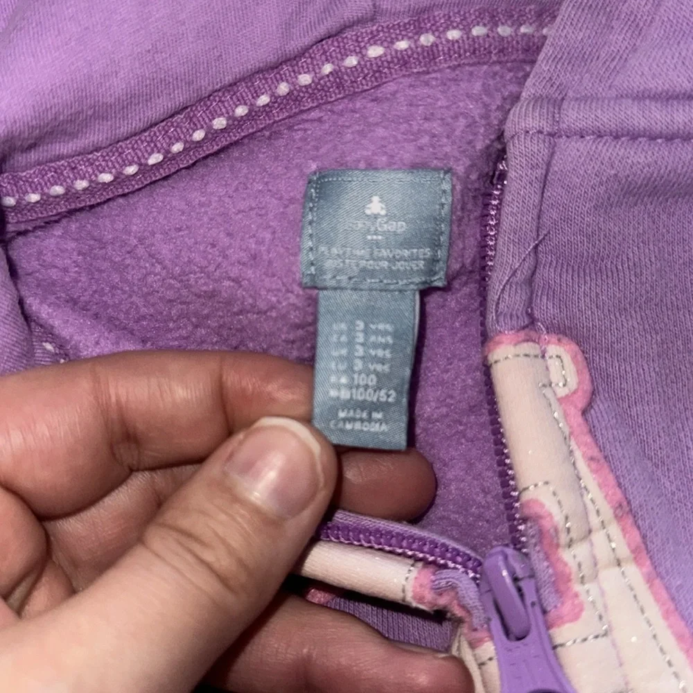 Gap 3t purple sweatshirt with pink and white and silver gap